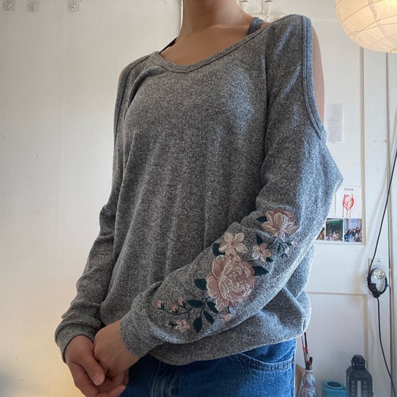 Urban heritage grey embroidered sweater - Picture 1 of 3